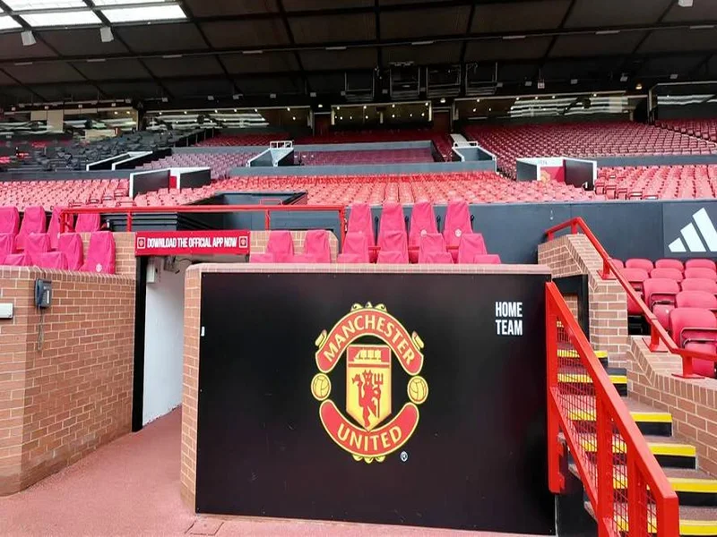 曼联官方：将在对阵埃弗顿的比赛中开启老特拉福德站立看台